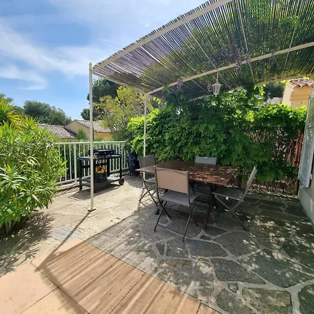 Le Lavandou Pramousquier Entiere Acces Direct Et Piscine Collective Ouverte Du 1er Mai Au 30 Septembre Clim Wifi